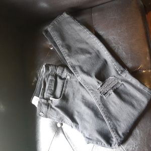 Garage Black Jeans size 11 Mid-Rise Distressed Skinny Denim